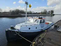 PUSH AND TOW BOAT