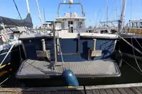 Interceptor Crewtender, Pilot